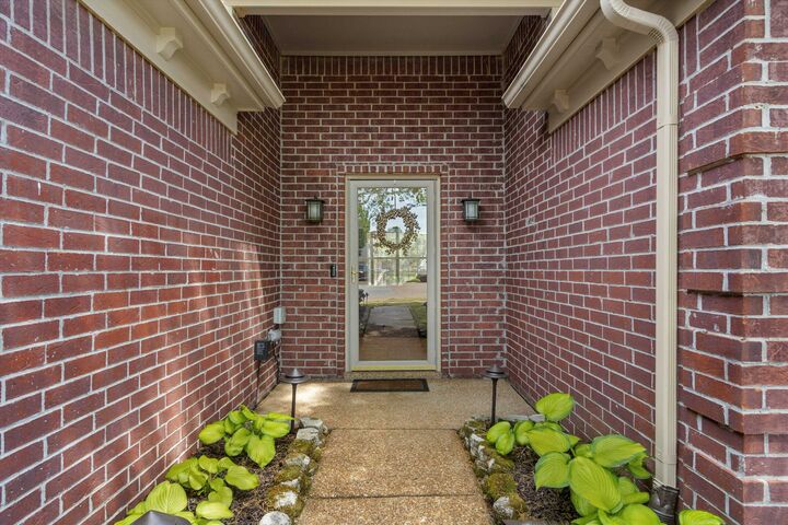 Property Photo: 1400 River Branch Cv TN 38017