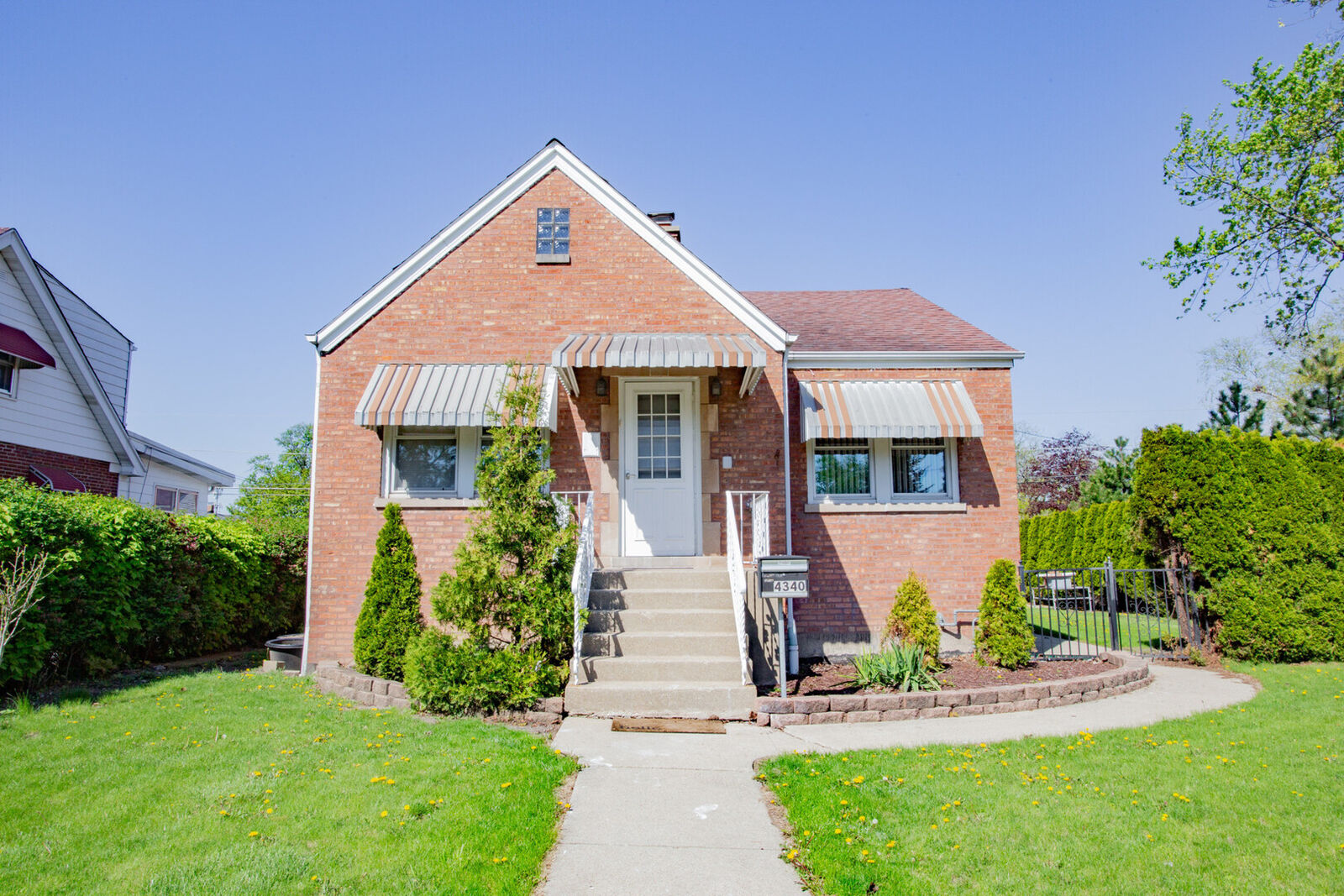 Property Photo:  4340 Kolze Avenue  IL 60176 