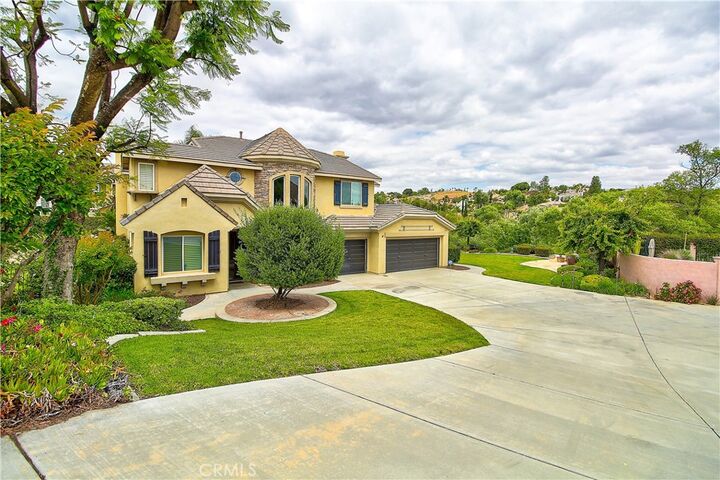 Property Photo:  14182 Crystal View  CA 92508 