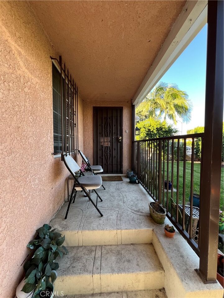 Property Photo:  1933 S Corning  CA 90034 