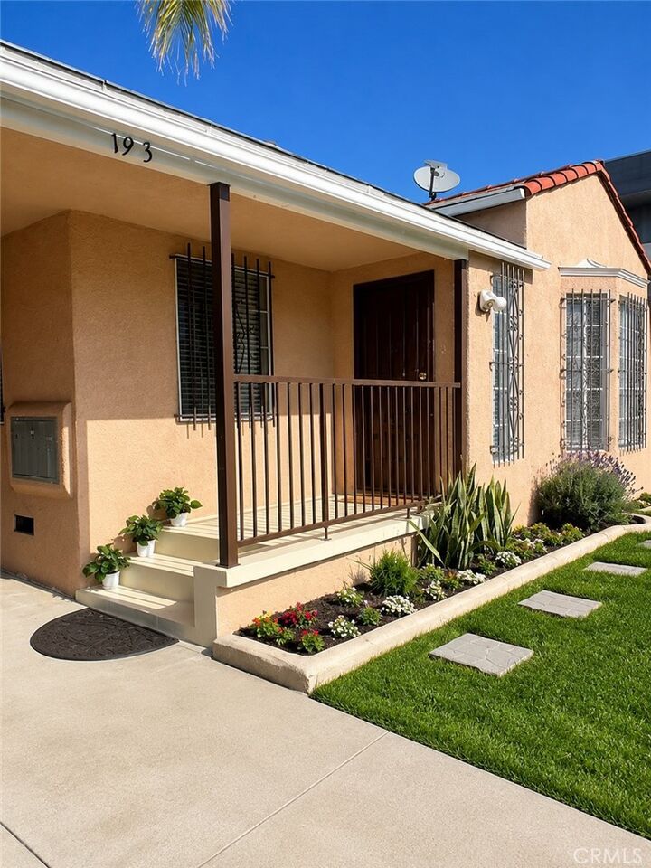 Property Photo:  1933 S Corning  CA 90034 