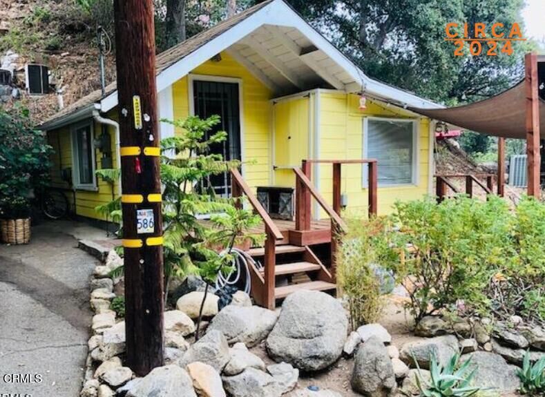 Property Photo:  586 Los Rocas Drive  CA 91024 