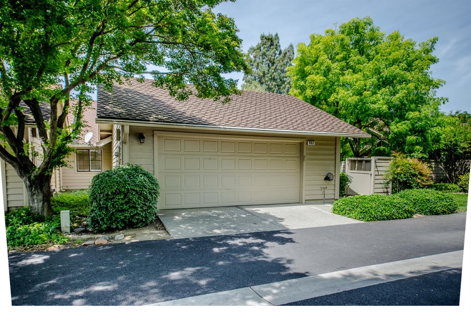 Property Photo:  962 W Cross Street  CA 95695 