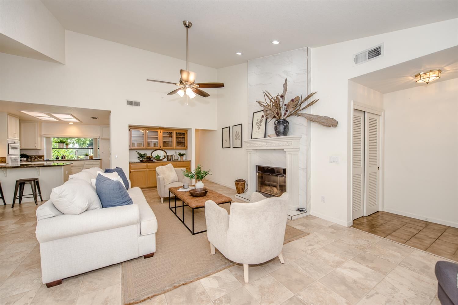 Property Photo: 962 W Cross Street CA 95695