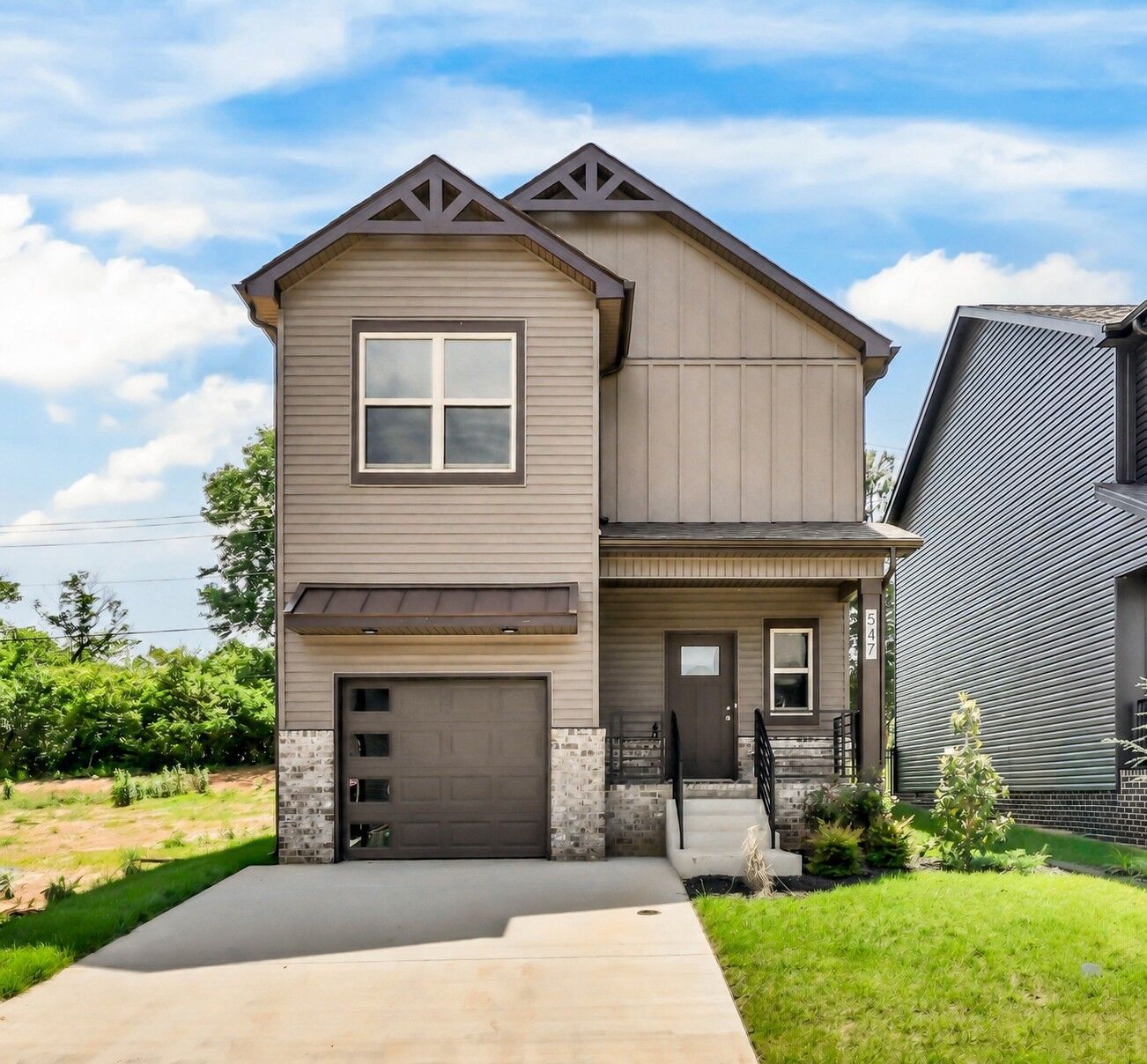 Property Photo:  547 Charleston Cove Way  TN 37043 