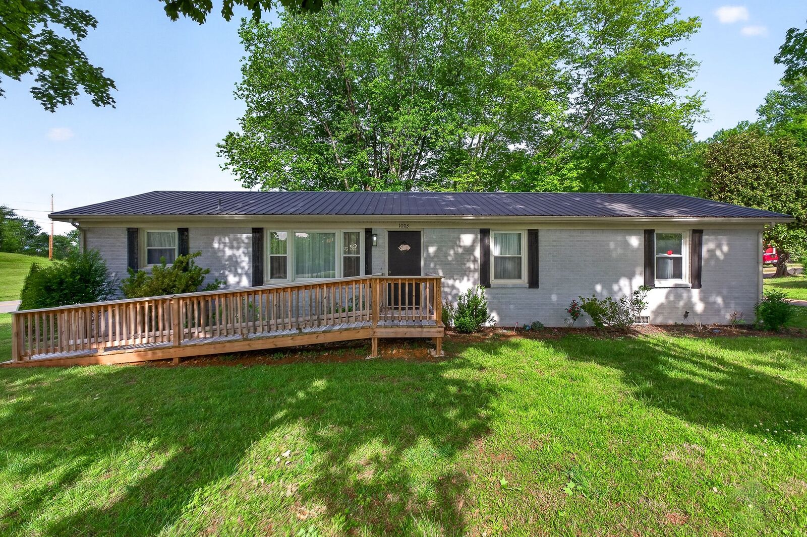 Property Photo:  1003 Faulkner Springs Rd  TN 37110 