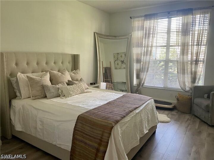 Property Photo:  56 Silver Oaks Circle 102  FL 34119 
