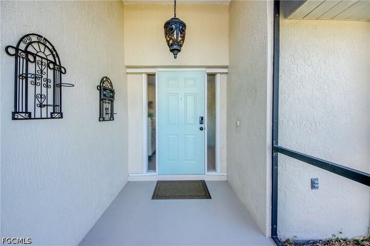 Property Photo:  308 North Avenue  FL 33936 