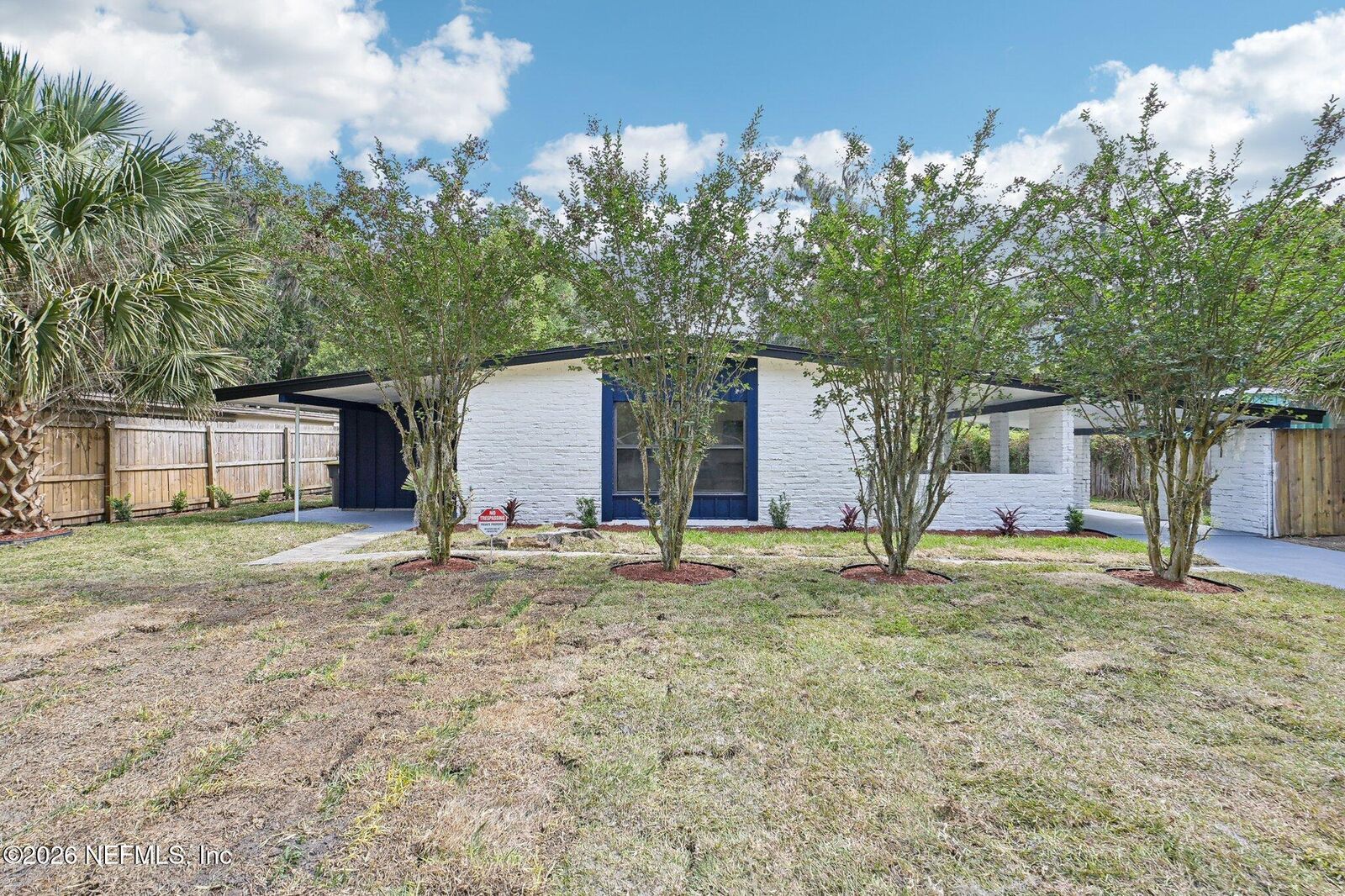 Property Photo: 5444 Keystone Drive S FL 32207