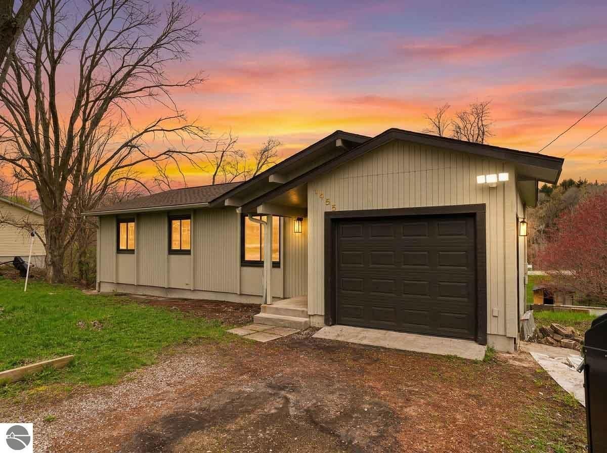 Property Photo:  1455 Greenbriar Drive  MI 49685 
