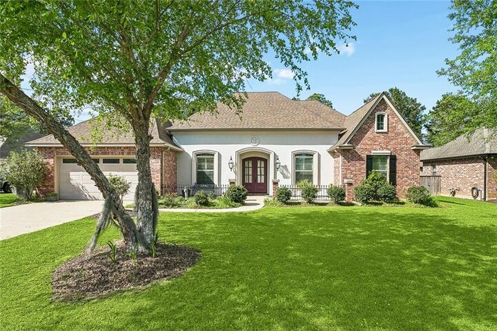 Property Photo:  751 Place Saint Etienne Drive  LA 70433 