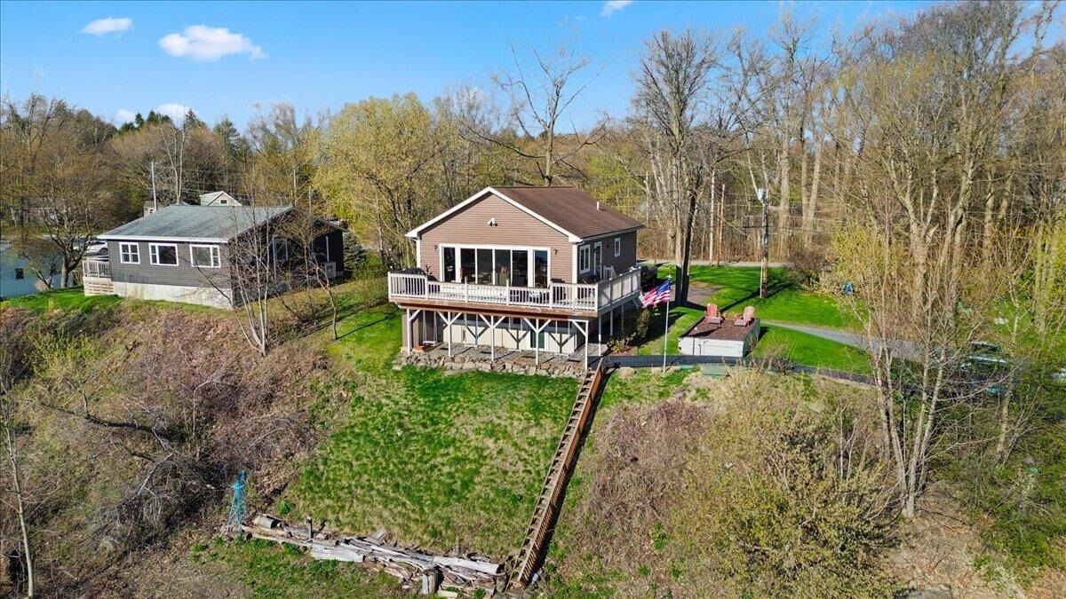 Property Photo:  68 Whitecap Road  VT 05446 