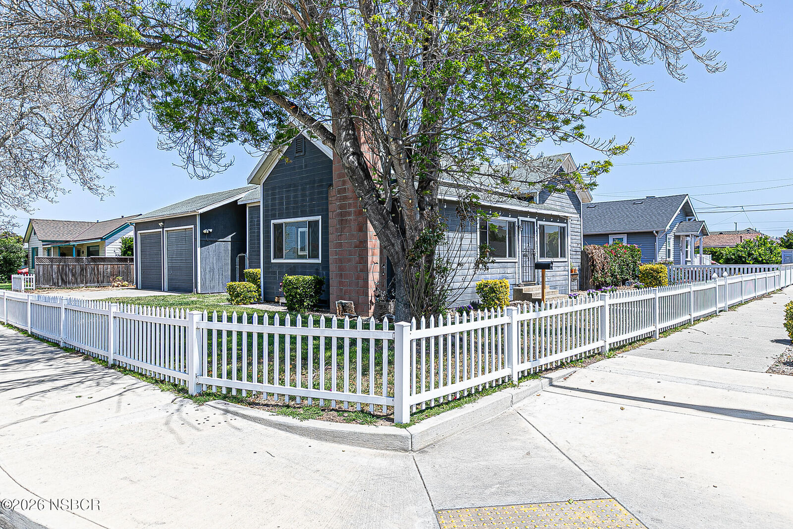 Property Photo: 203 E Walnut Avenue CA 93436