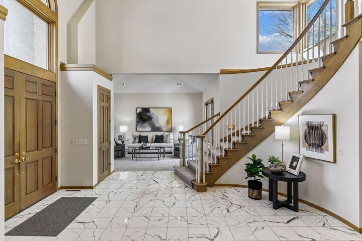 Property Photo:  3435 Oakton Drive  MN 55305 