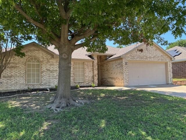 Property Photo:  557 Marybeth Drive  TX 76028 