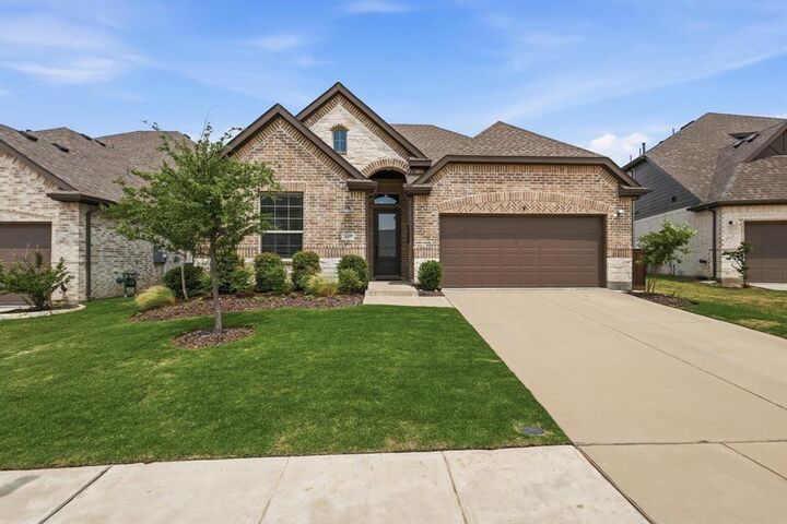 Property Photo:  405 Hummingbird Drive  TX 75009 