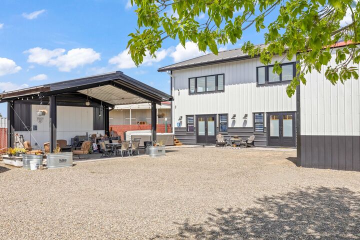 Property Photo:  1584 N Gardner Road  OR 97754 