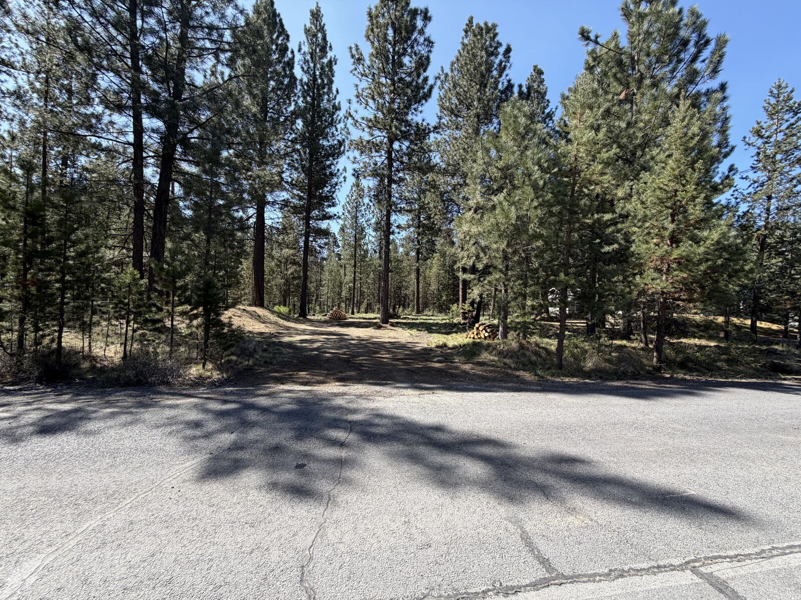 Property Photo:  17019 Upland Road  OR 97707 