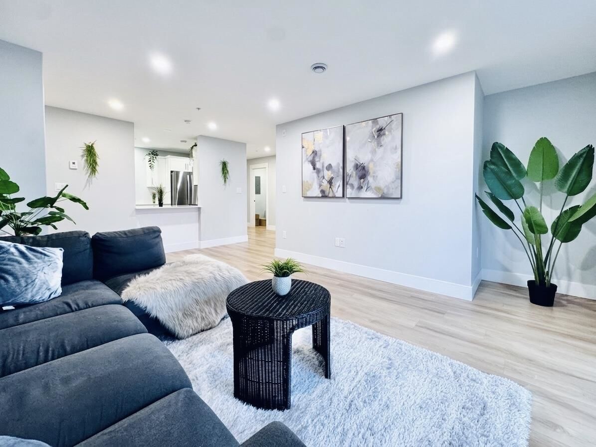 Property Photo: 24 Gilbert Drive 305 PE C1C 0W2
