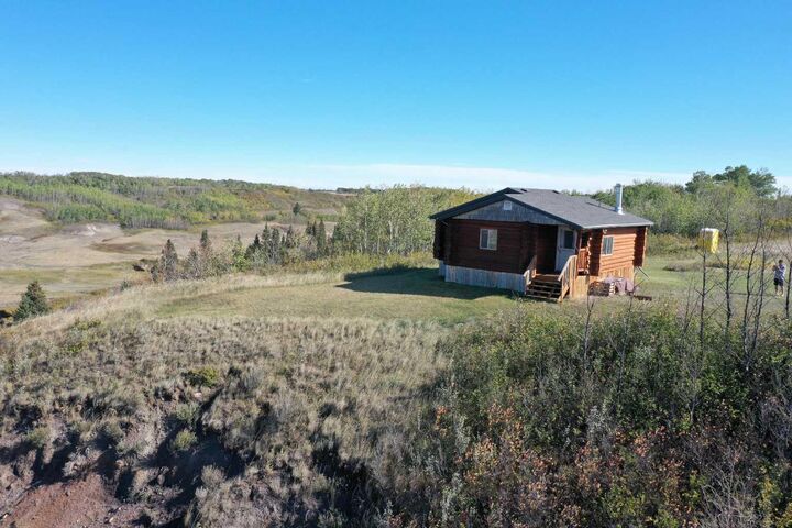 Property Photo:  42126 Range Road 175  AB T0B 1H0 