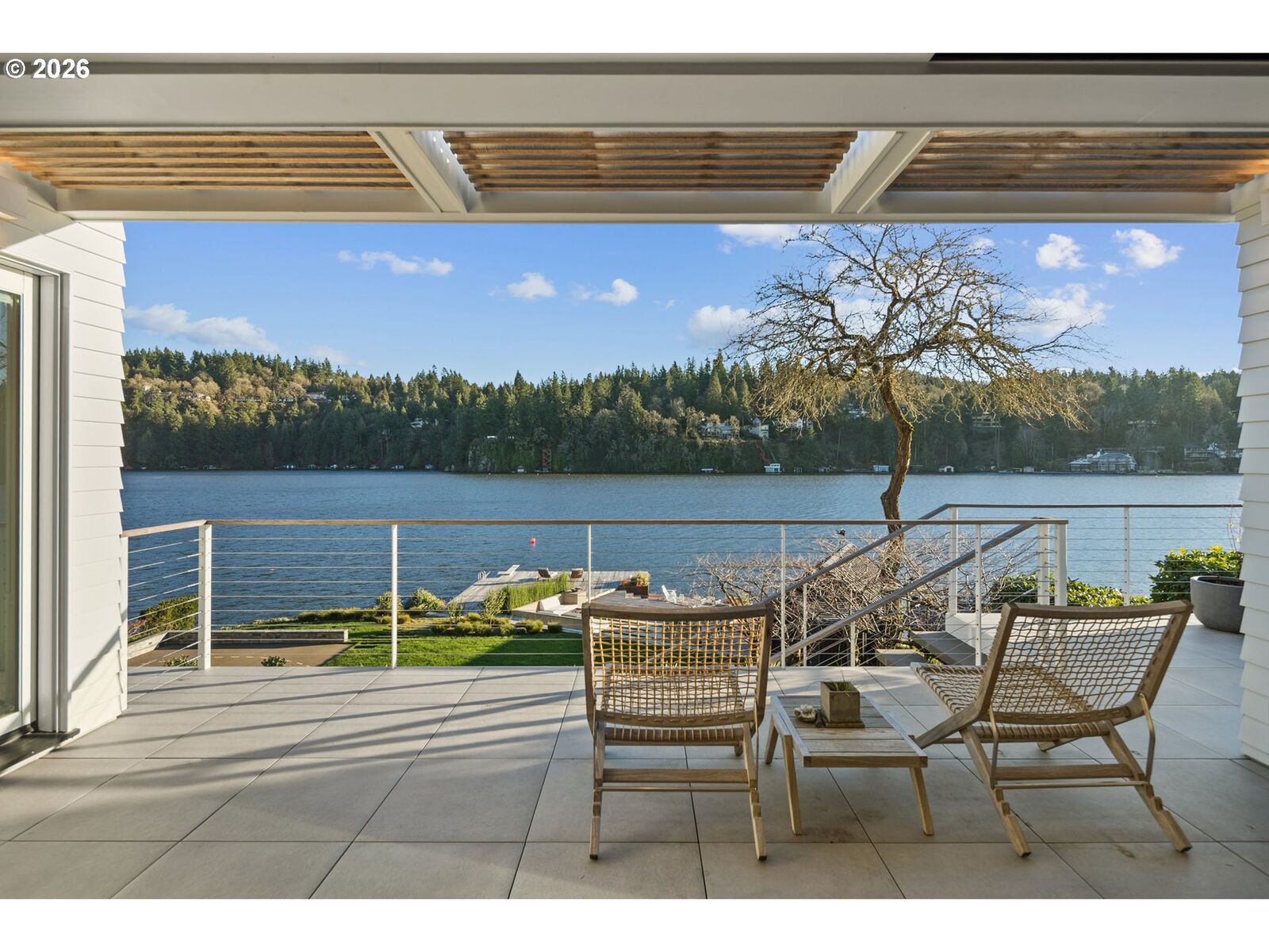 Property Photo:  2600 Summit Dr  OR 97034 