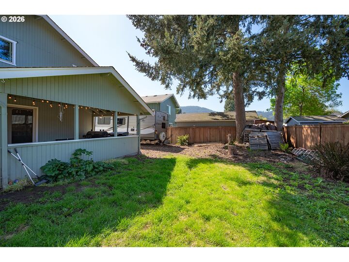Property Photo:  690 71st St  OR 97478 