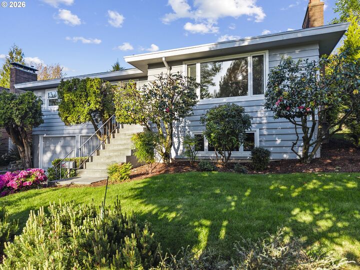 Property Photo:  6900 SW 11th Dr  OR 97219 