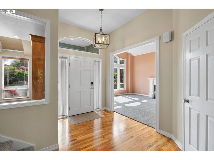 Property Photo: 11614 SW 31st Ct OR 97219