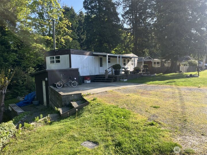Property Photo:  5028  Maple Street  WA 98230 