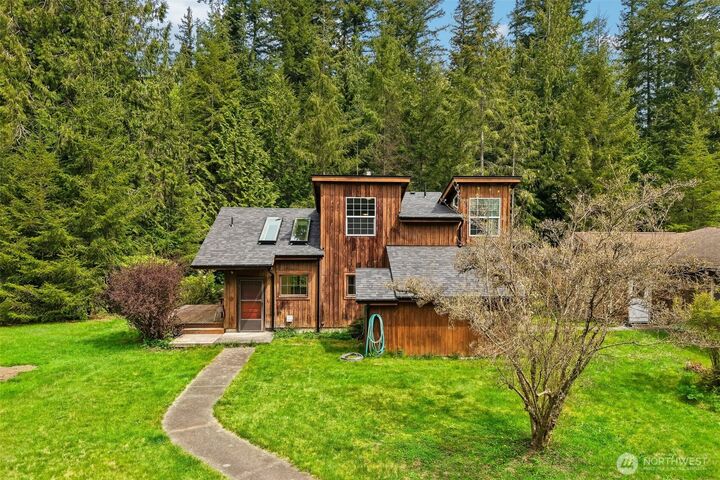 Property Photo:  20512  Prairie Road  WA 98284 