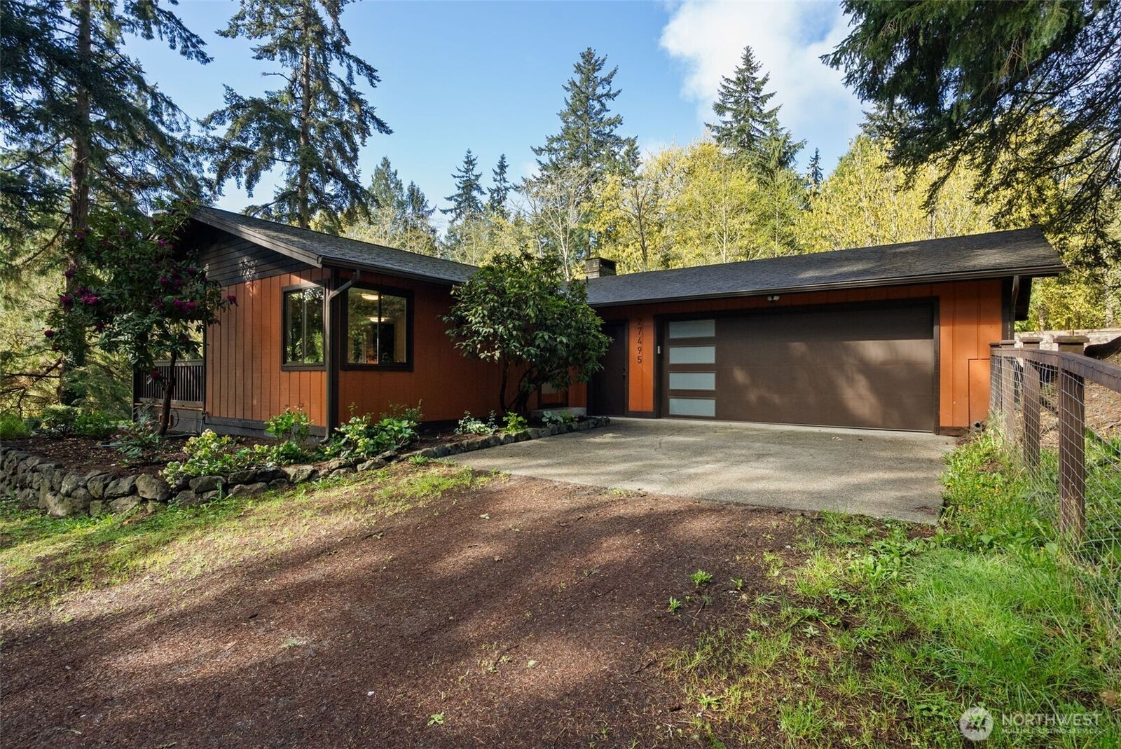 Property Photo: 27495 Parcells Road NE WA 98346