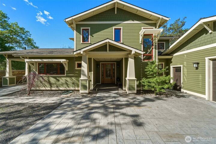 Property Photo:  831  Hobson Street  WA 99362 