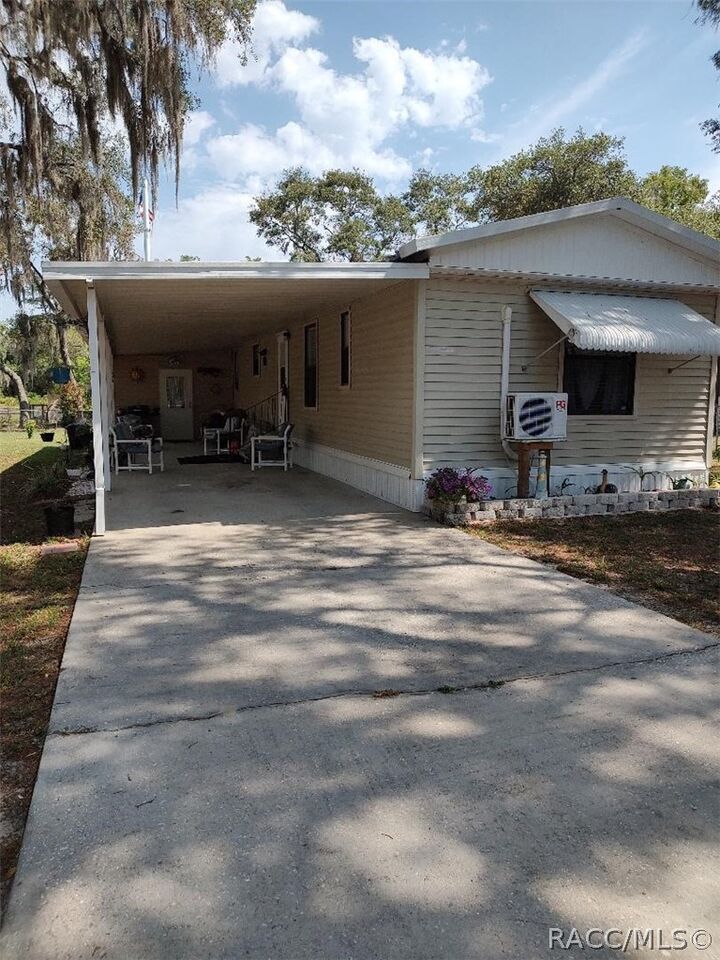 Property Photo:  6411 W Flanders Lane  FL 34429 