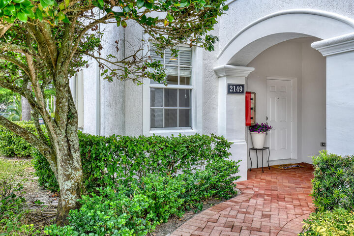 Property Photo:  2149 Wingate Bend  FL 33414 