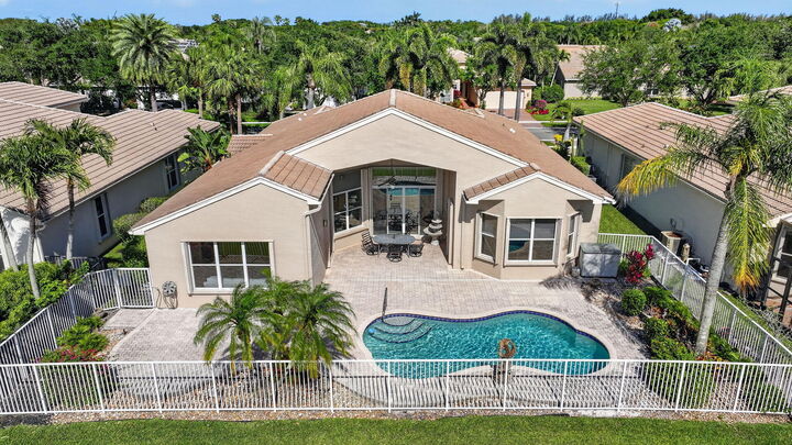 Property Photo:  7937 Amethyst Lake Point  FL 33467 