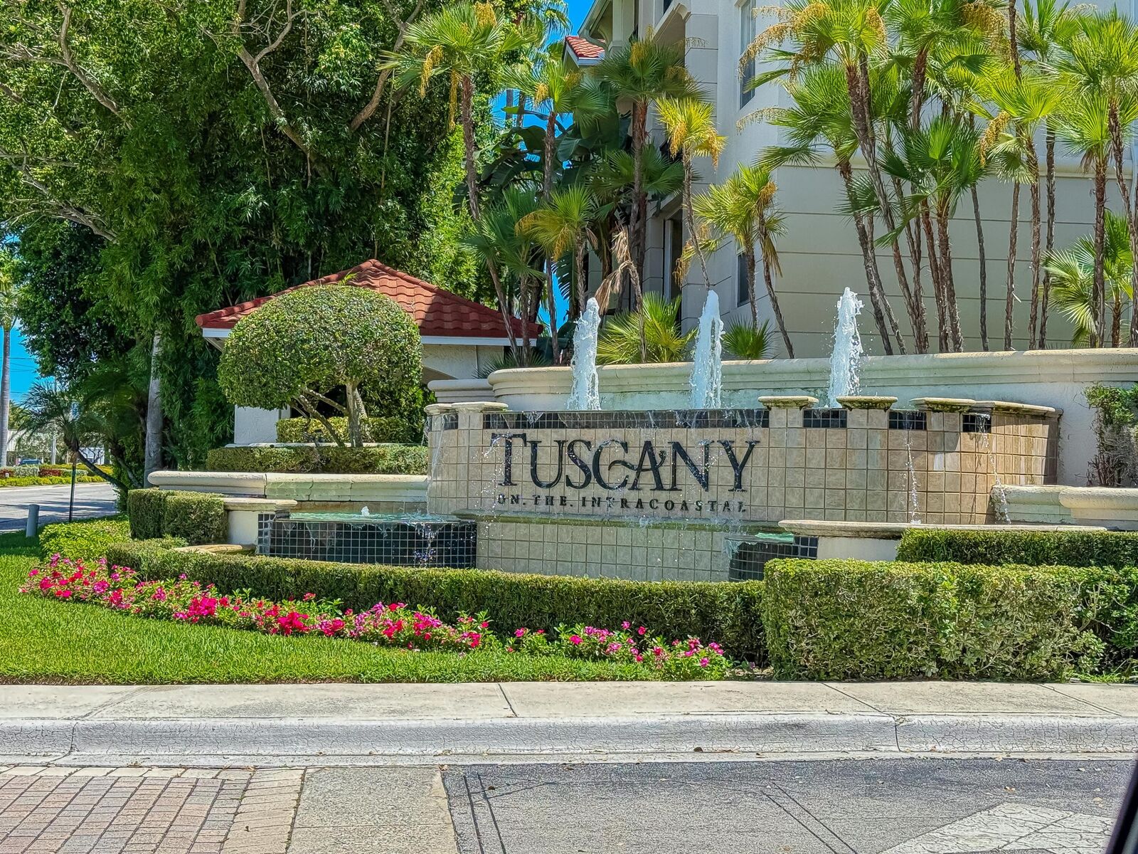 Property Photo:  2412 Tuscany Way  FL 33435 