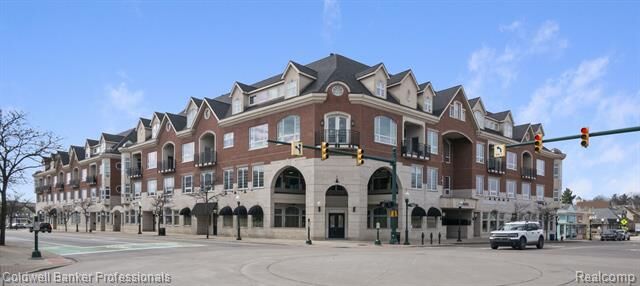 Property Photo:  801 W Ann Arbor Trail 306  MI 48170 