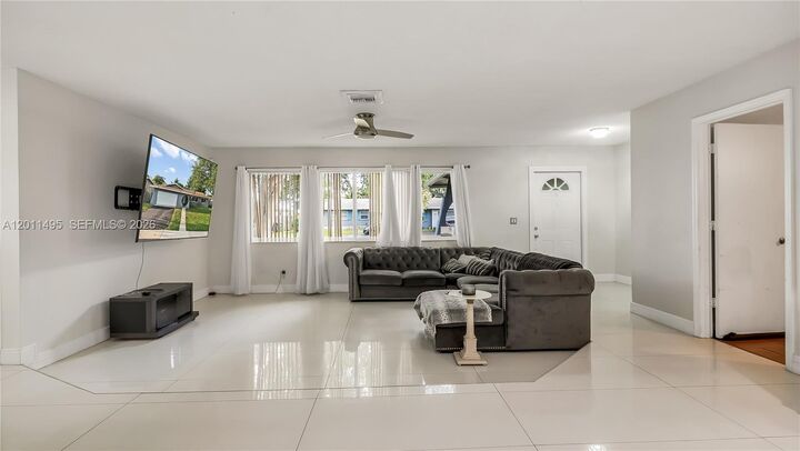Property Photo:  9511 NW 8th St  FL 33024 