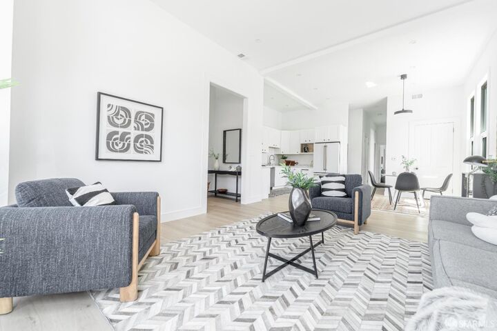 Property Photo: 1552 Palou Avenue CA 94124