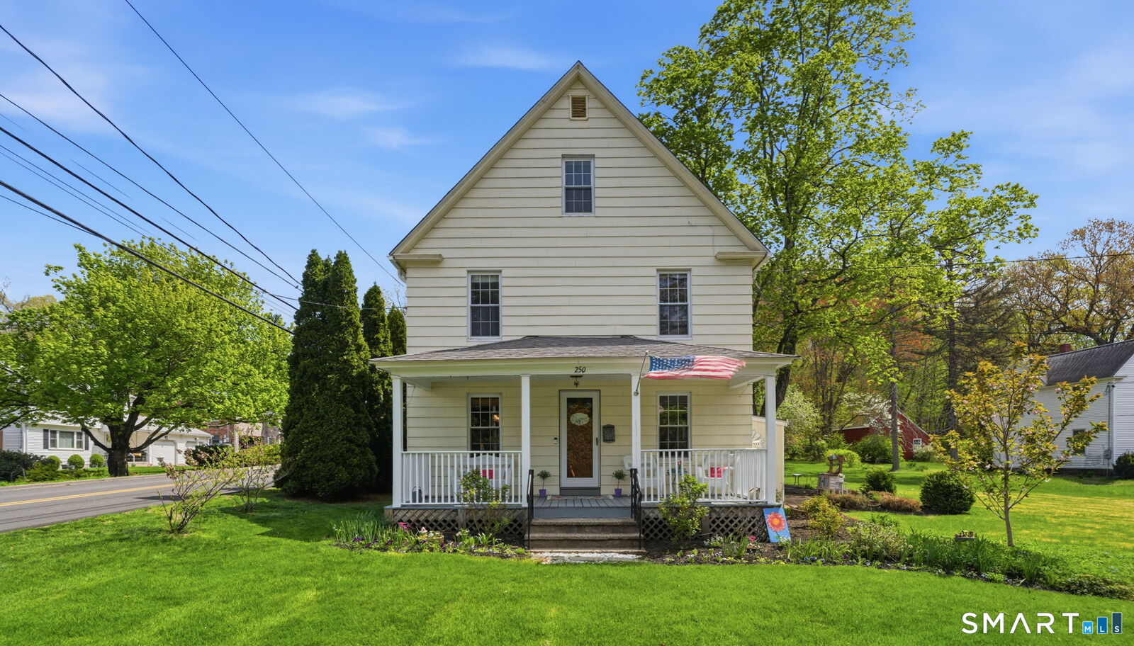 Property Photo:  250 House Street  CT 06033 
