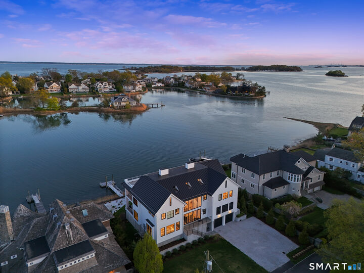 Property Photo:  4 Little Cove Lane  CT 06870 