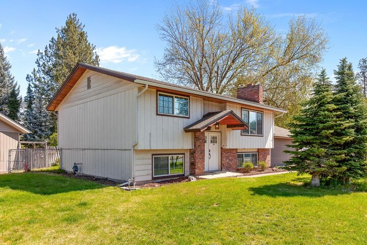 Property Photo:  14318 N Dakota St  WA 99208 