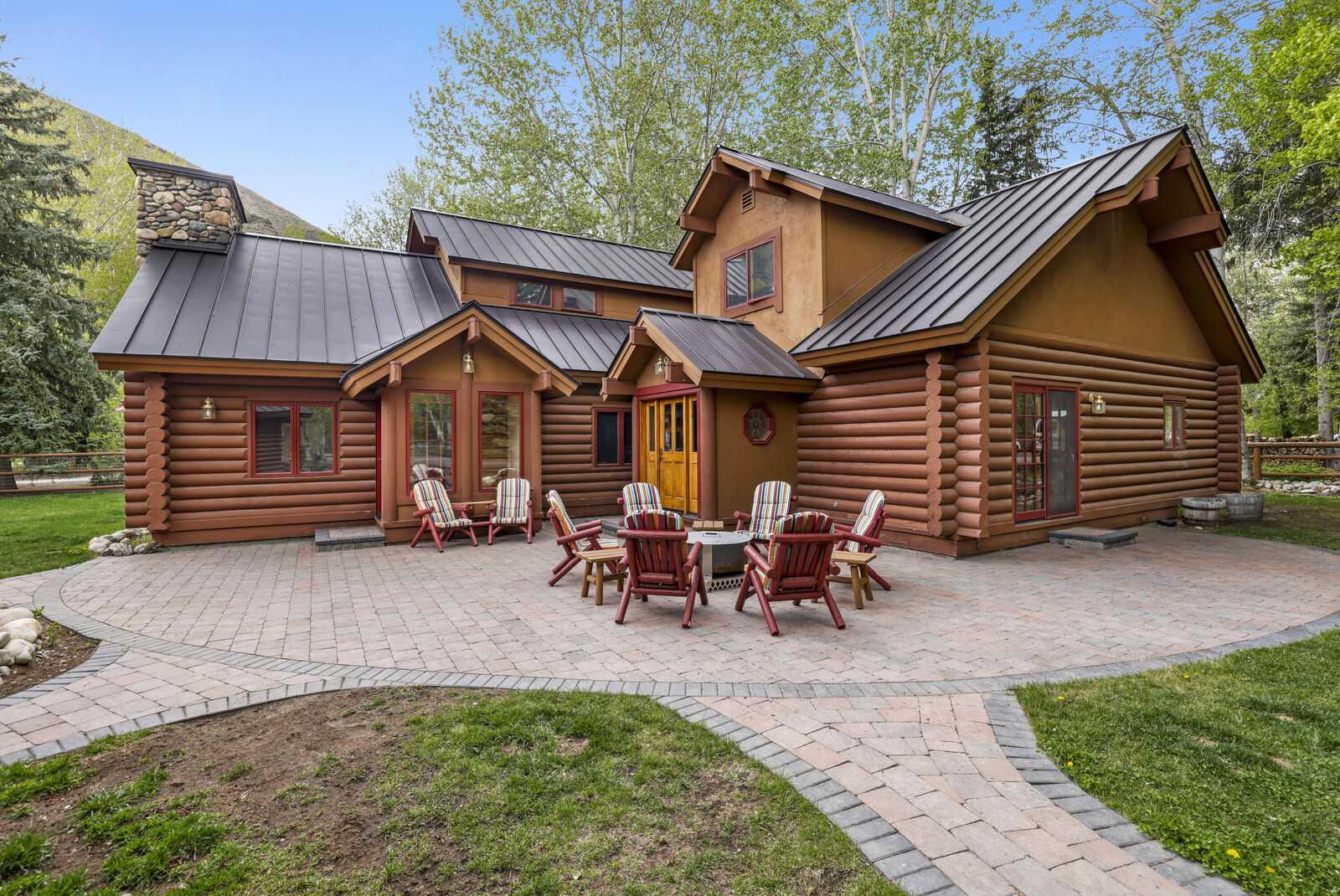 Property Photo: 1111 Red Elephant Dr ID 83333