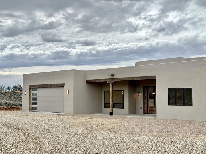 Property Photo:  42 Camino De Los Arroyos  NM 87557 