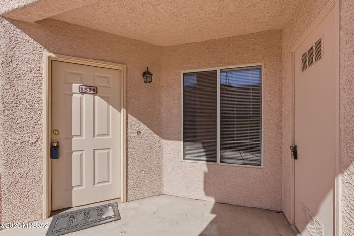Property Photo:  1598 N Paseo La Tinaja  AZ 85614 