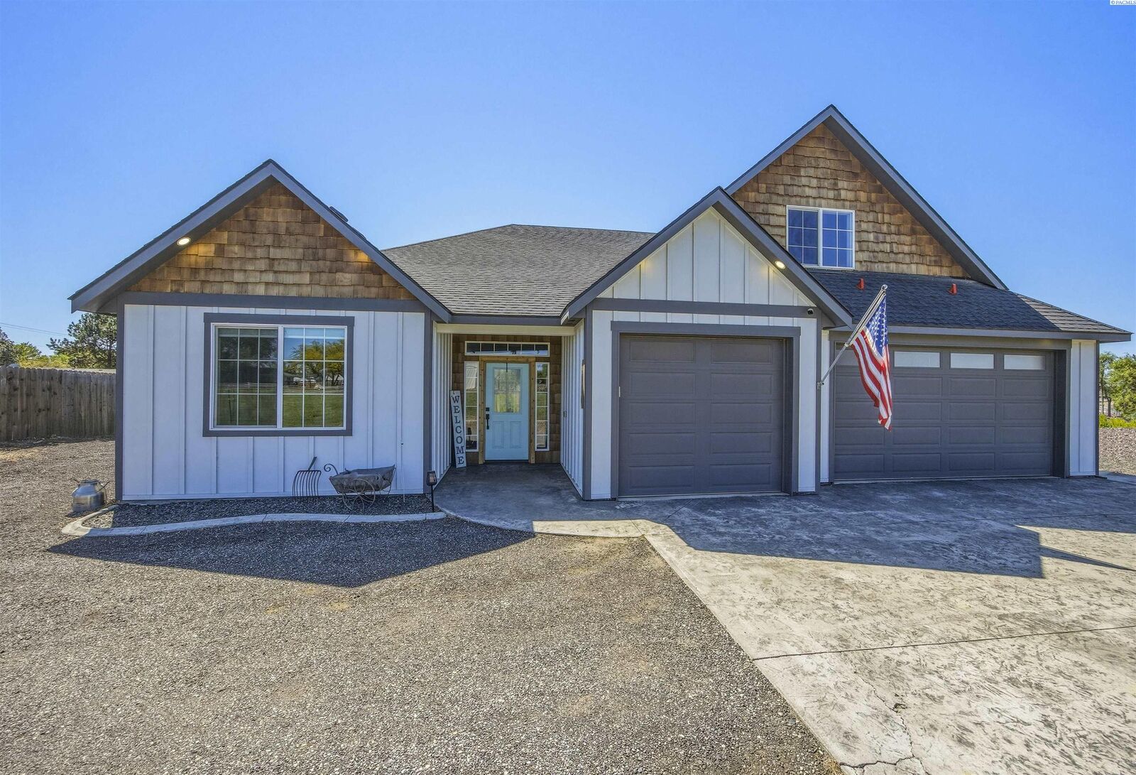 Property Photo:  2520 Road 64  WA 99301 