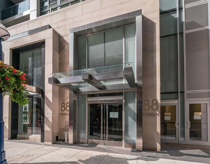 Property Photo: 88 Cumberland Street 2207 ON M5R 1A3