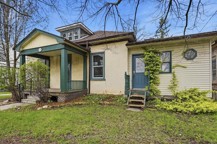 Property Photo: 114 Grand Avenue S ON N1S 2M2