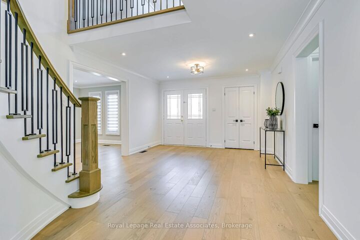 Property Photo: 74 O'Hara Place ON L6Y 3R7