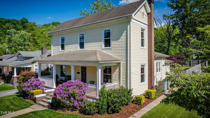 Property Photo:  107 West Chestnut Street  TN 37604 
